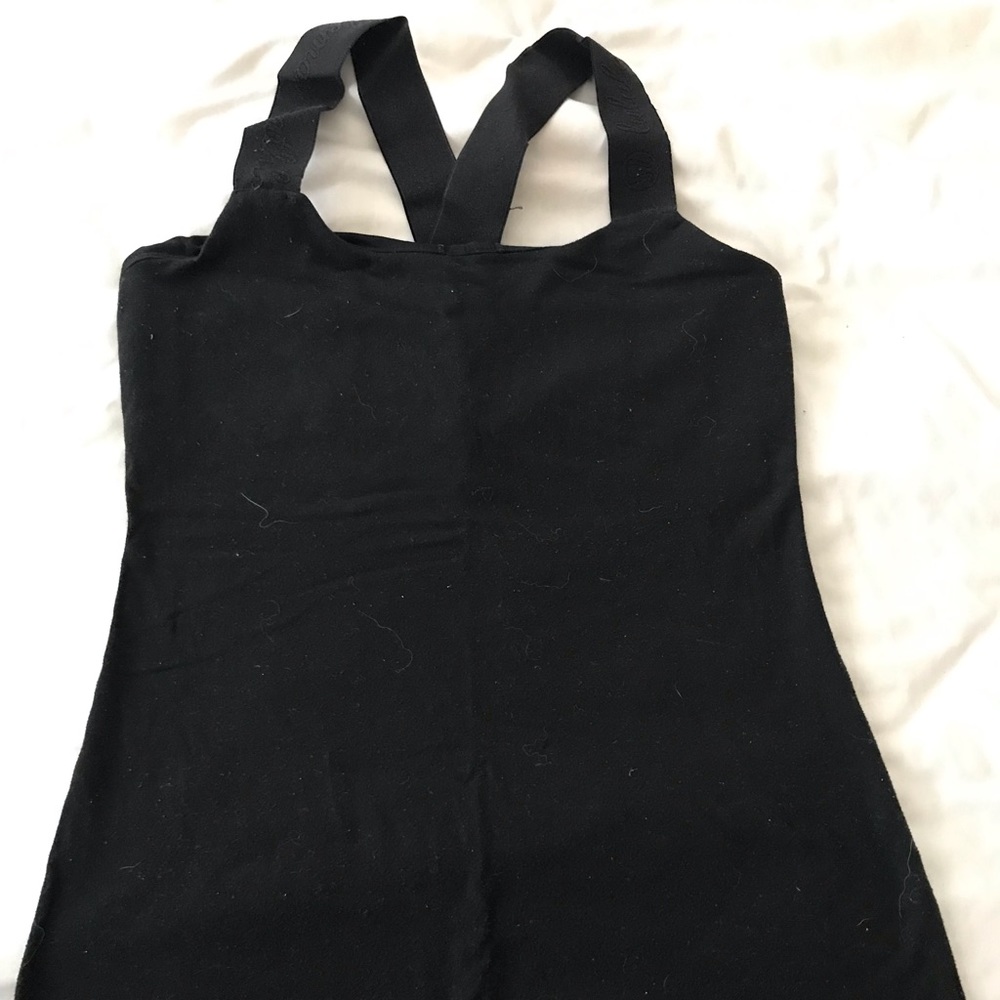 Black LuluLemon tank